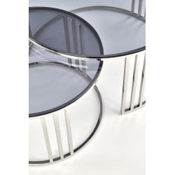 Ensemble de deux tables basses gigognes rondes avec plateaux en verre fumé et structure en acier chromé Salma