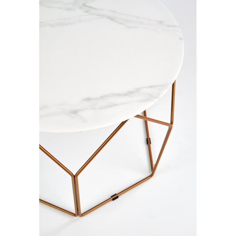 Table basse design avec plateau en marbre blanc de 60 cm de diamètre et structure en acier doré Melba