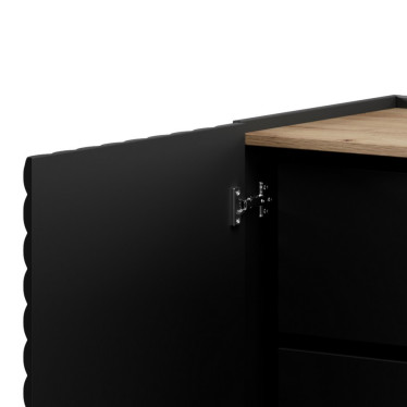 Détail de la finition du plateau bois et de la charnière robuste du buffet Emile