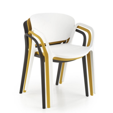 Empilement de chaises extérieur design Romer 