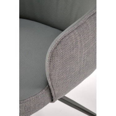 Détail du revêtement bi-matière gris et des finitions soignées de la chaise Berry