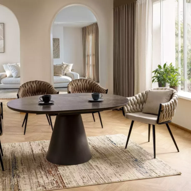 Chaise cocon velours beige avec coussin déco inclus structure métal NYNA