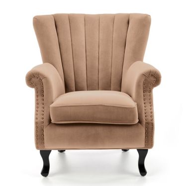Fauteuil en velours beige avec accoudoirs cloutés et pieds bois massif MEDICIS