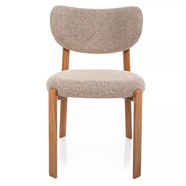Vue de face de la chaise scandinave confortable au design contemporain