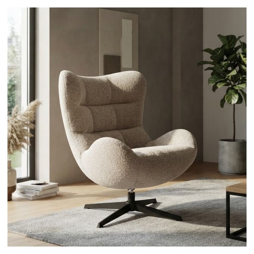 Fauteuil œuf pivotant confort en tissu beige dans un salon moderne