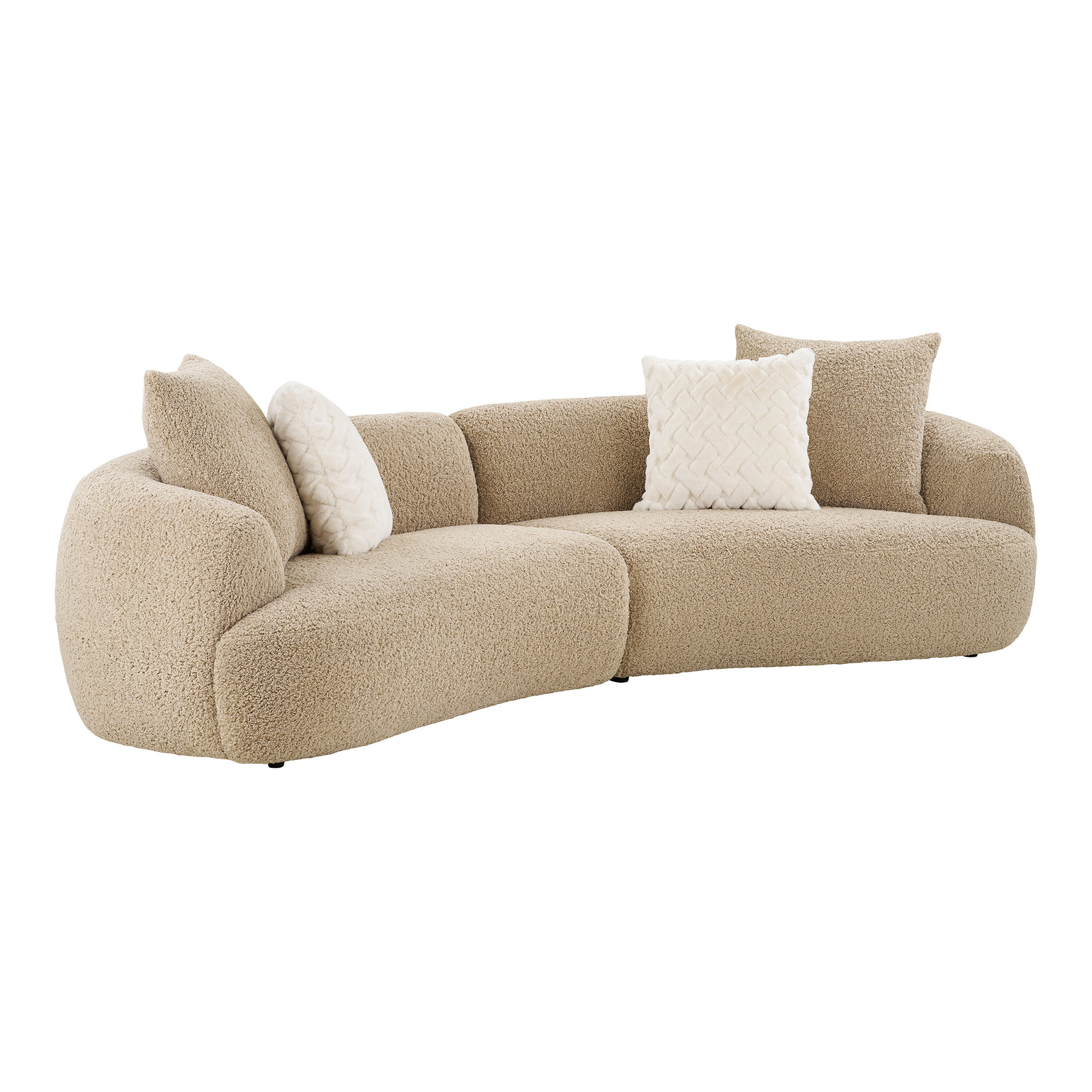 Canapé arrondi Halden tissu beige, vue de trois-quarts avec coussins
