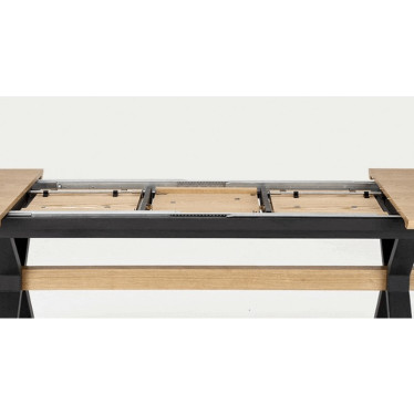 Table à manger extensible HENRY plaqué bois et pieds en métal noir