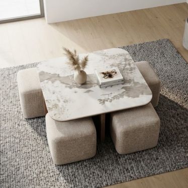 Table basse carrée Selly avec poufs intégrés, effet marbre et bois - vue d'ensemble